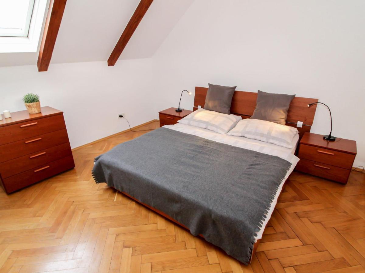 Apartment O21 By Interhome Prague Ngoại thất bức ảnh