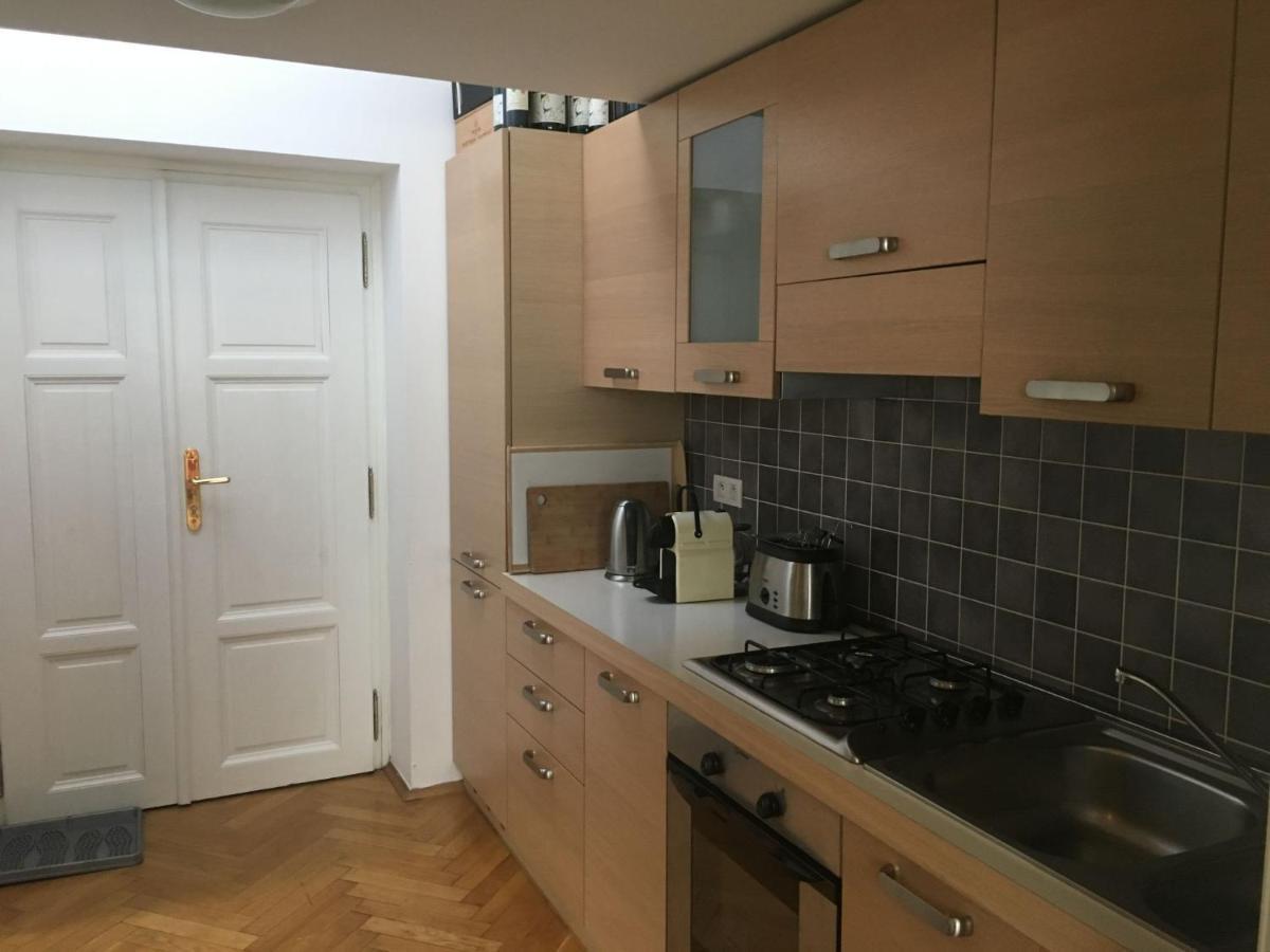 Apartment O21 By Interhome Prague Ngoại thất bức ảnh